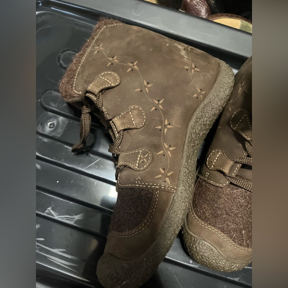 Keen winter boots